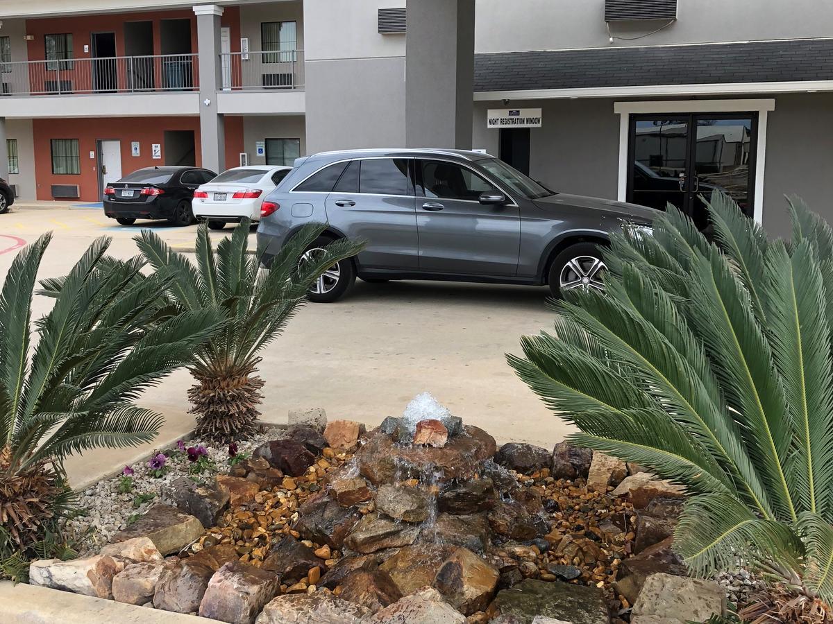 Executive Inn And Suites Joaquin Εξωτερικό φωτογραφία